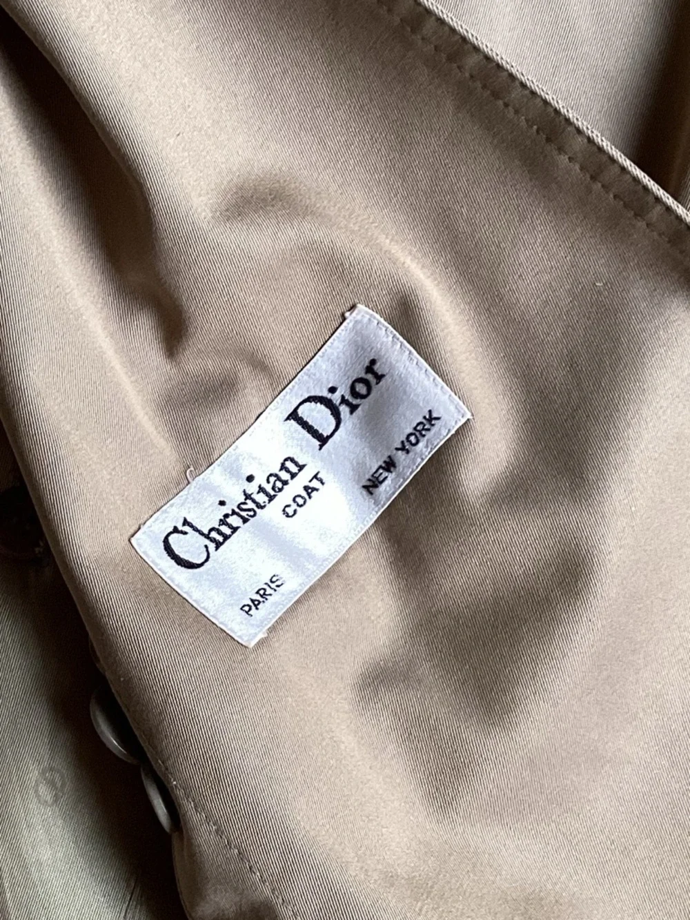 Christian Dior Classic Beige Trench Coat - Picture 8 of 9